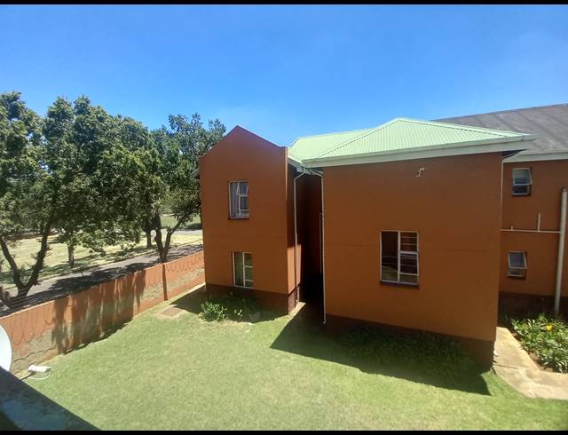 3 BEDROOM APARTMENT FOR SALE IN BOKSBURG CENTRAL